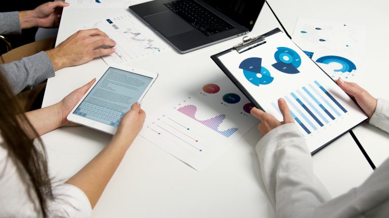 What are the risks of cold email marketing?